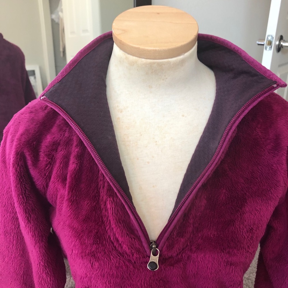 The North Face Magenta Fleece Jacket - Picture 4 of 13